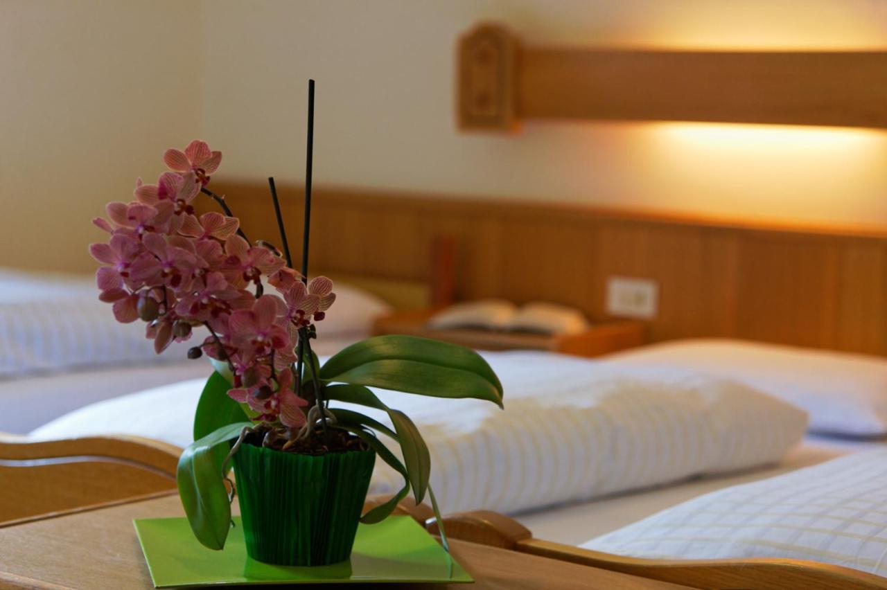Hotel Genziana أرابّا المظهر الخارجي الصورة