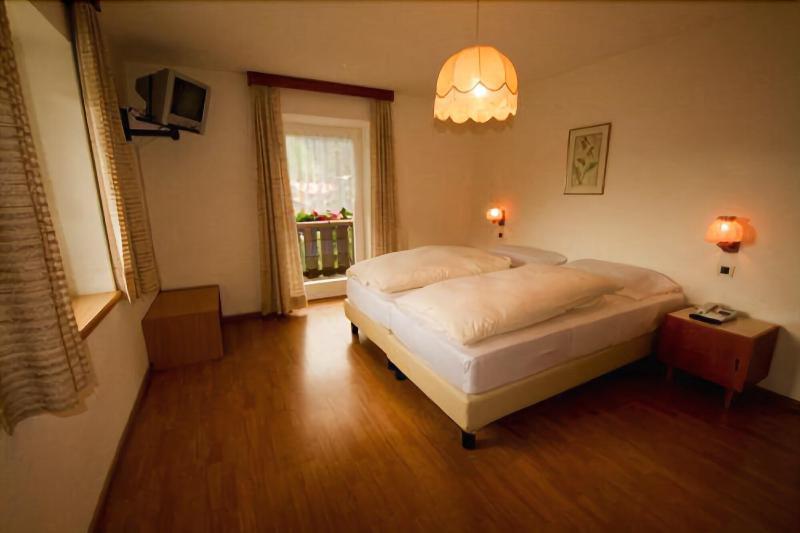 Hotel Genziana أرابّا المظهر الخارجي الصورة