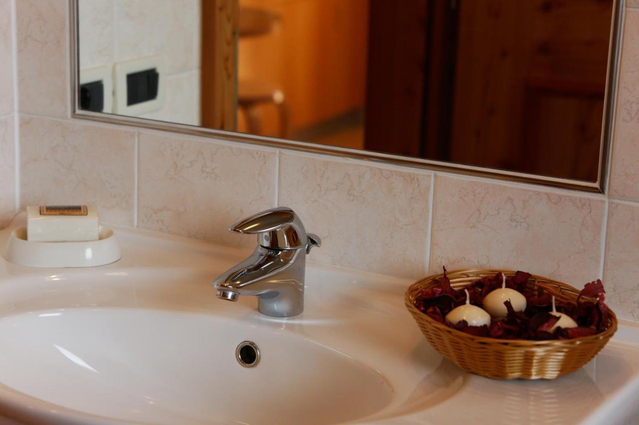 Hotel Genziana أرابّا المظهر الخارجي الصورة
